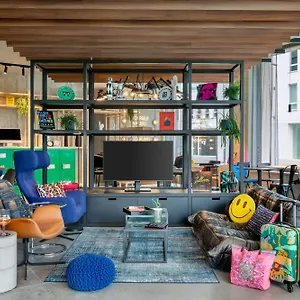 Moxy Hotel Antwerpen